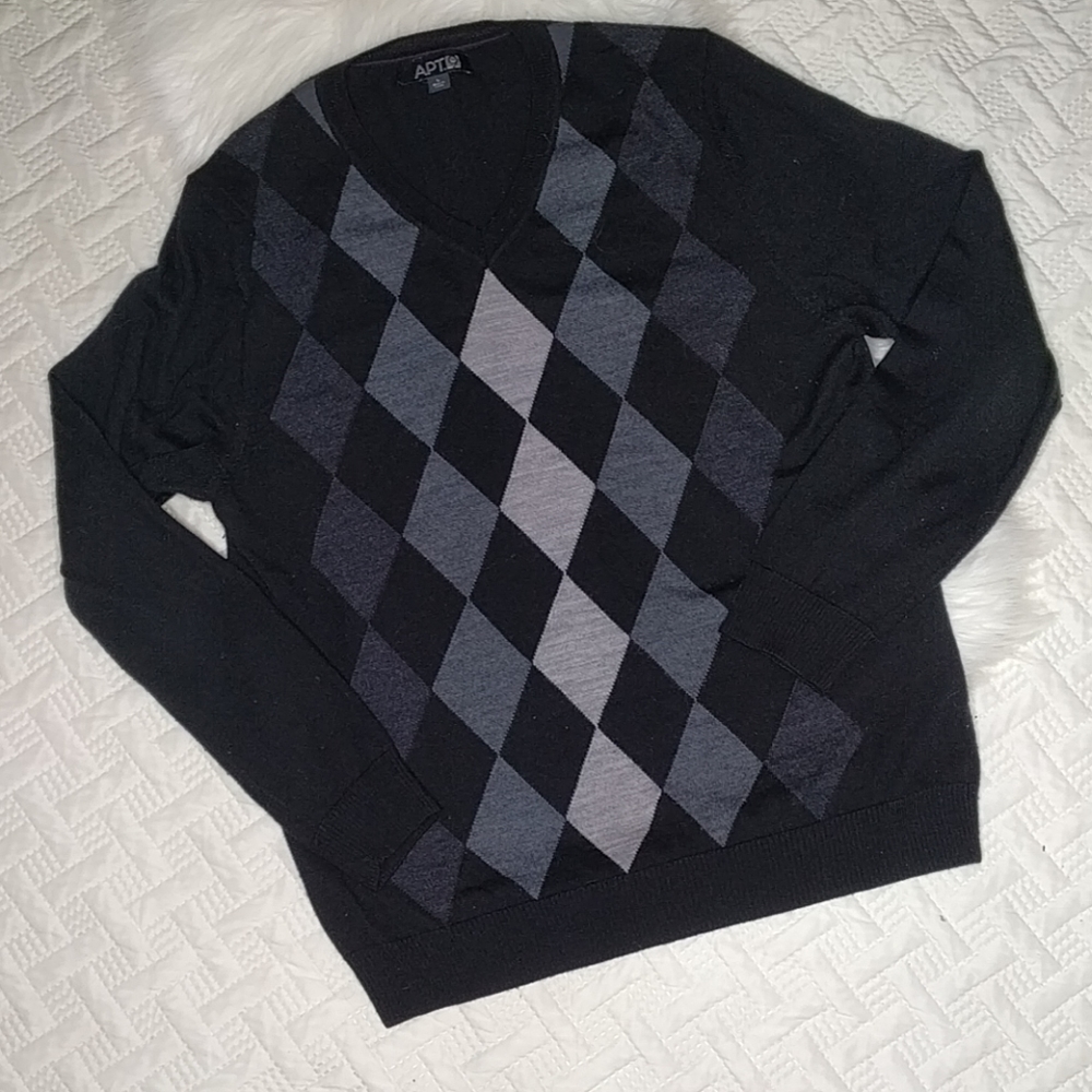 {Apt. 9} Sweater With Diamond Pattern